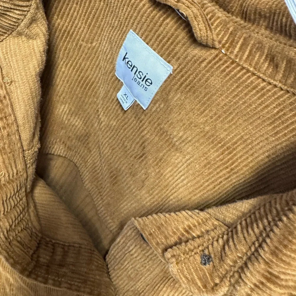 Kensie corduroy button down XL // 090634 - Picture 2 of 2